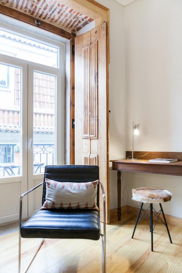 Charming Flat With Balconies Chiado District 2 Bedrooms & Ac 19th Century Building Apartment Lissabon