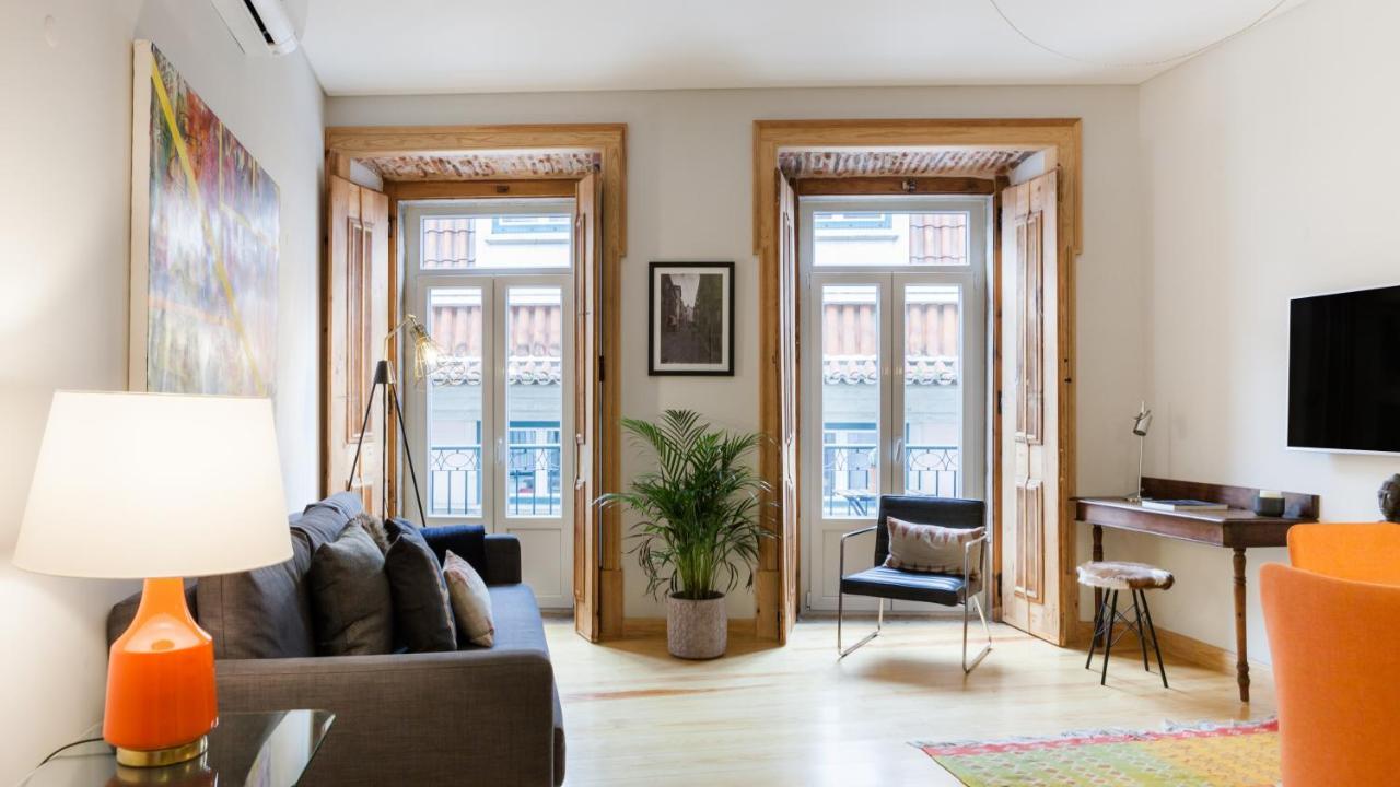 Charming Flat With Balconies Chiado District 2 Bedrooms & Ac 19th Century Building Apartment Lissabon