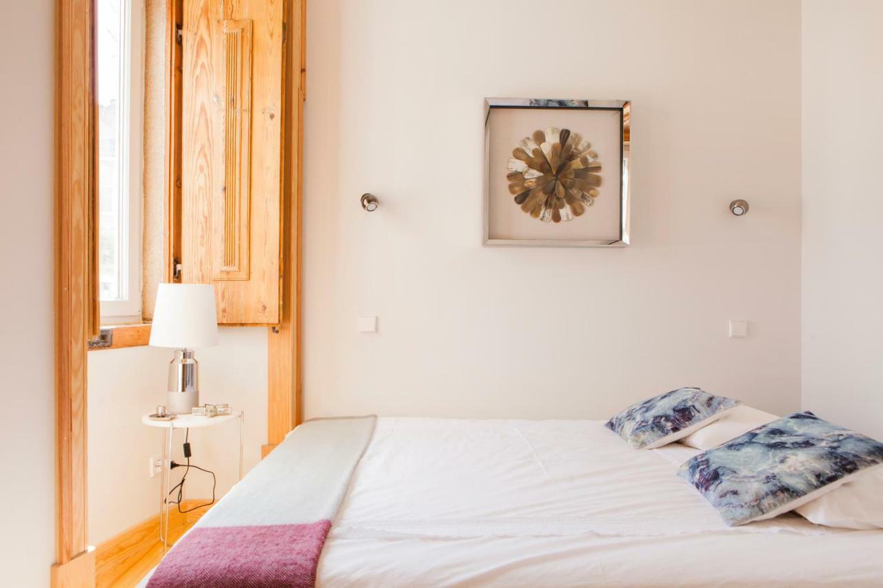 Charming Flat With Balconies Chiado District 2 Bedrooms & Ac 19th Century Building * Lissabon
