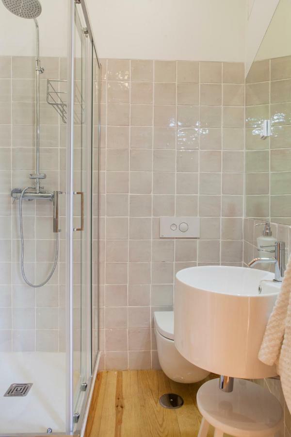 Charming Flat With Balconies Chiado District 2 Bedrooms & Ac 19th Century Building Lissabon
