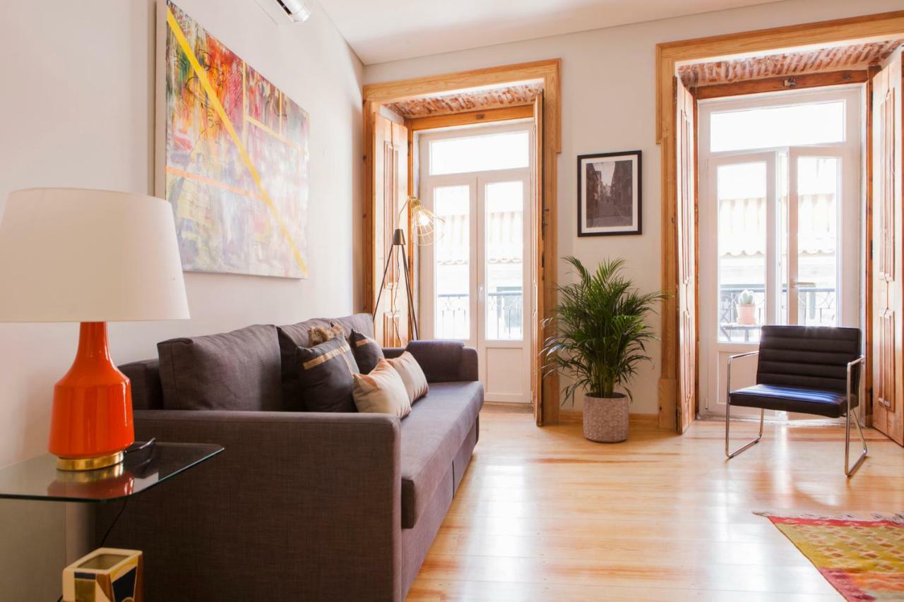 Charming Flat With Balconies Chiado District 2 Bedrooms & Ac 19th Century Building * Lissabon