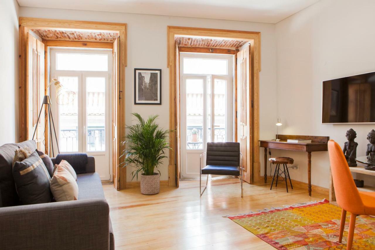 Charming Flat With Balconies Chiado District 2 Bedrooms & Ac 19th Century Building Lissabon