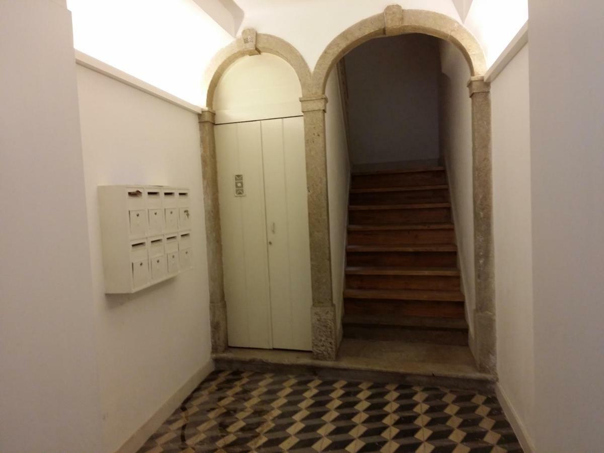 Charming Flat With Balconies Chiado District 2 Bedrooms & Ac 19th Century Building Apartment Lissabon